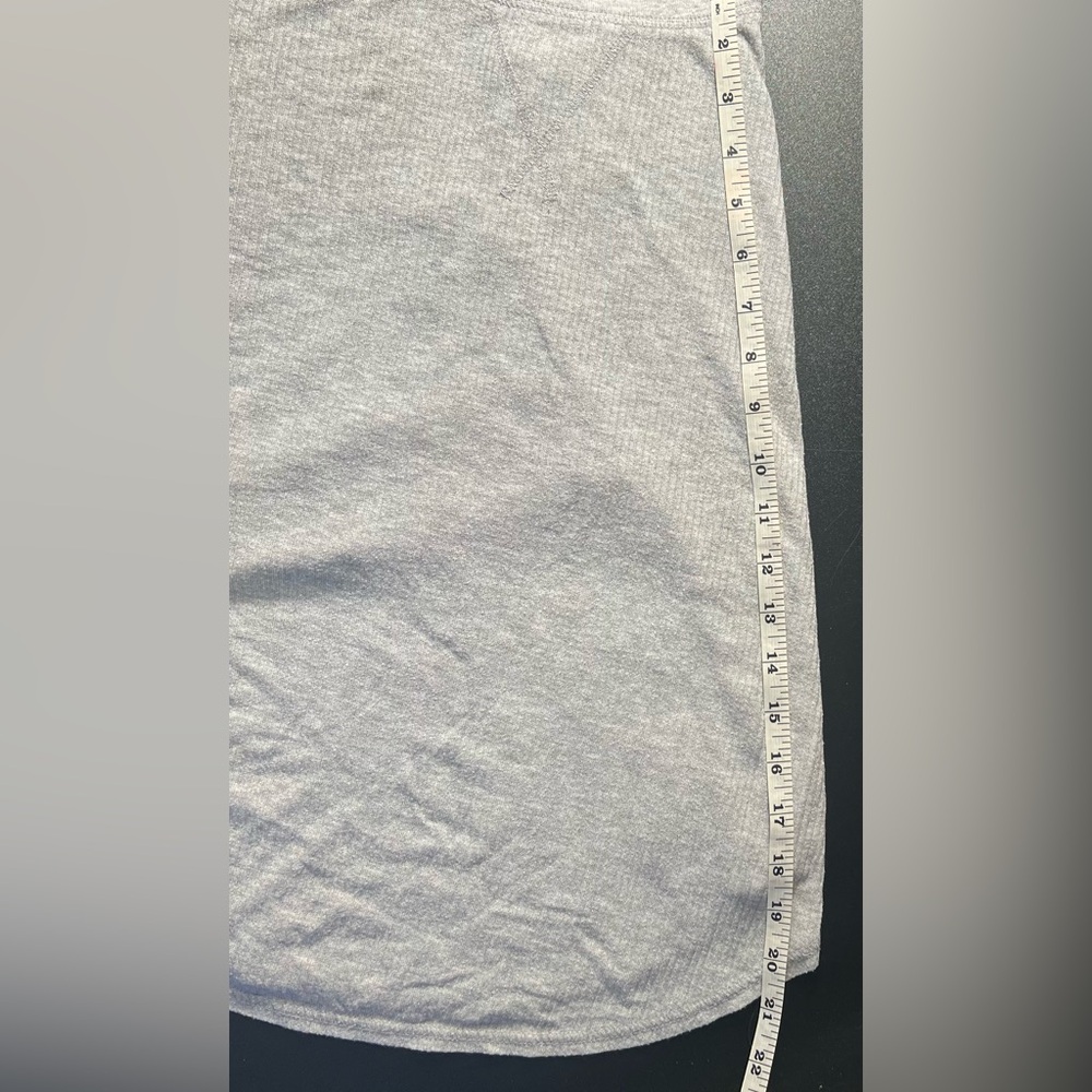 Live Love Dream Light Thermal Gray Long Sleeve Scoop Bottom Size XS - Picture 5 of 7